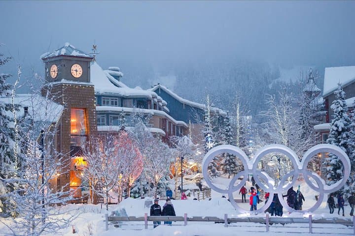 Sea-to-Sky Day Trip: Private Whistler Tour from Vancouver with Shannon Falls Stop