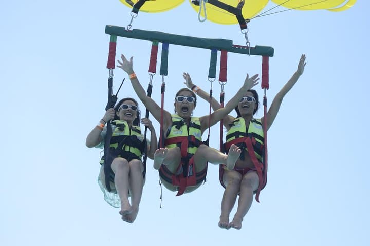 Parasailing Adventure in Cancun: 80-Meter Flights Over the Caribbean photo 3