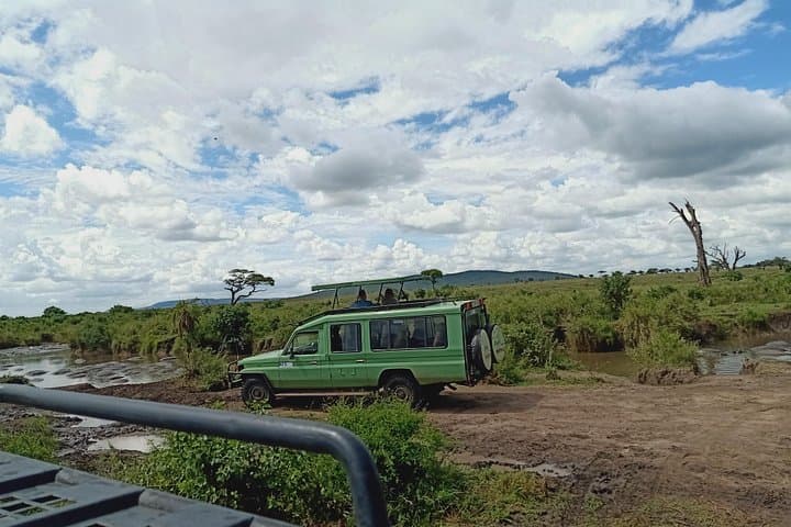 Budget 4-Day Serengeti & Ngorongoro Camping Safari from Arusha photo 4