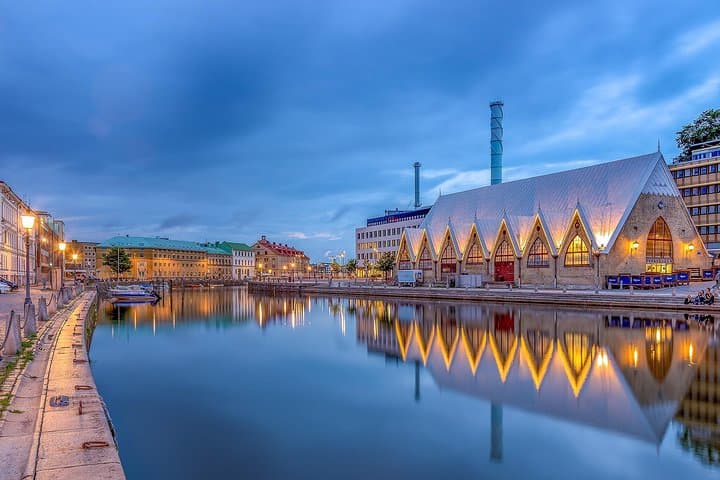 Explore Gothenburg in 60 Minutes: Local Walking Tour of Feskekôrka, Götaplatsen & Harbor photo 6