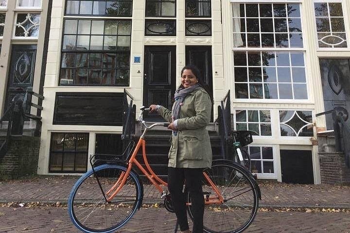 Discover Amsterdam by Bike: 2.5-Hour Guided City Cycling Tour photo 3