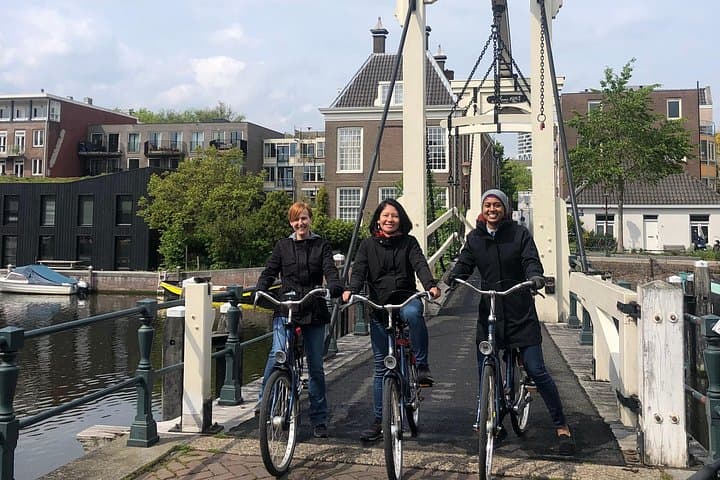 Discover Amsterdam by Bike: 2.5-Hour Guided City Cycling Tour photo 4
