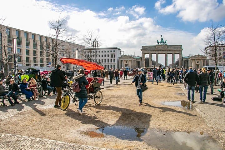 Explore Berlin in 90 Minutes: Local-Led Walking Tour of Historic Highlights photo 1