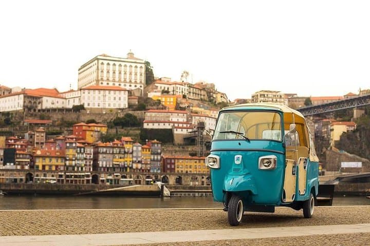 Porto Half-Day Private Tuk Tuk City Tour — Historic Sights & Douro Views photo 2