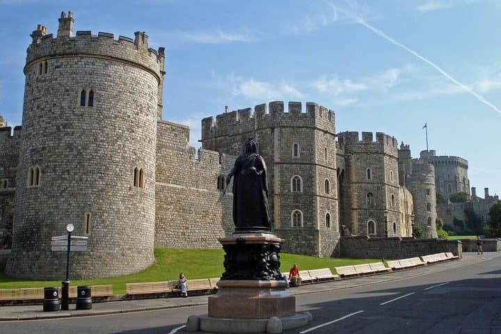 Heathrow to Dover via Windsor Castle – Private Airport Transfer with Castle Visit