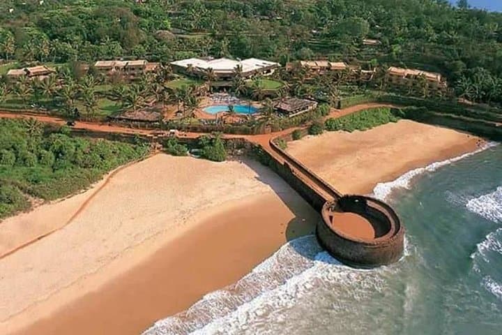 North Goa Sightseeing Day Tour — Baga, Anjuna, Vagator & Aguada Fort