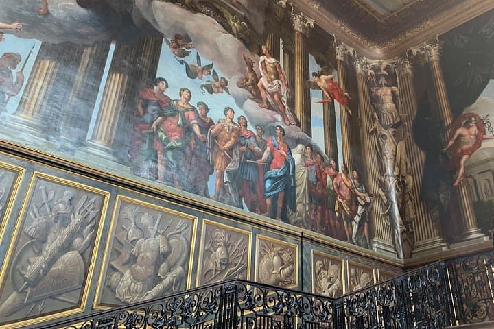 Skip-the-Line Private Transfer to Hampton Court Palace: London Day Trip with Tickets photo 4