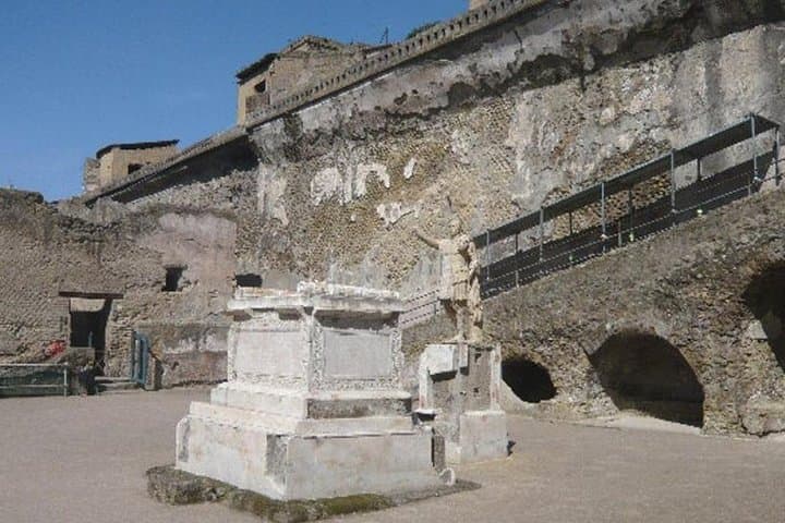 Pompeii, Vesuvius & Vineyard: Full-Day Shore Excursion from Naples photo 3