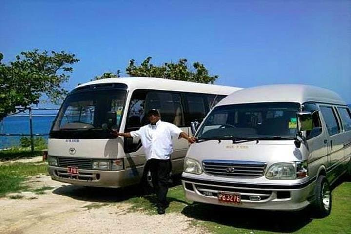 Private Roatan Micro-Bus Tour with Local Guide — 15 Guests Max photo 5