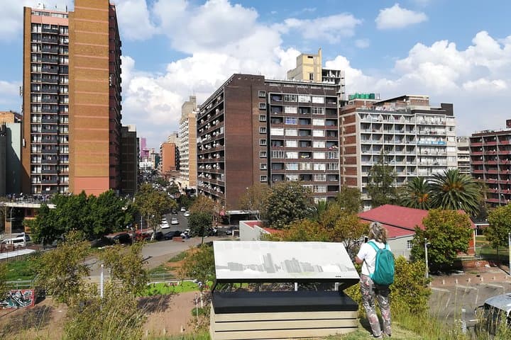 Soweto and Johannesburg Tour: Mandela House, Carlton Centre & Apartheid Heritage