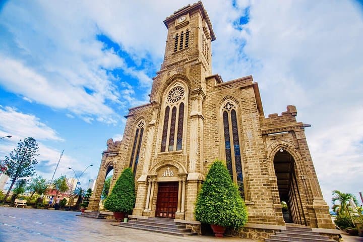 5-Day Nha Trang & Da Lat Package from Cam Ranh Airport — Waterfalls, Cable Car & City Tours photo 2