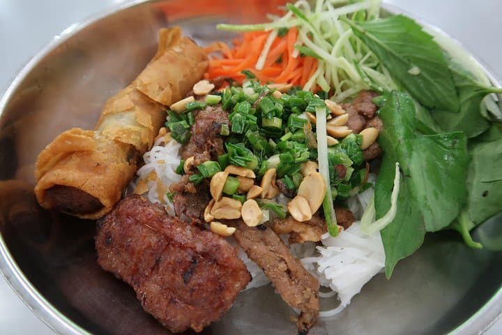 Ho Chi Minh Street Food Tour with Local Students — Half-Day Motorbike Alley Eats photo 2