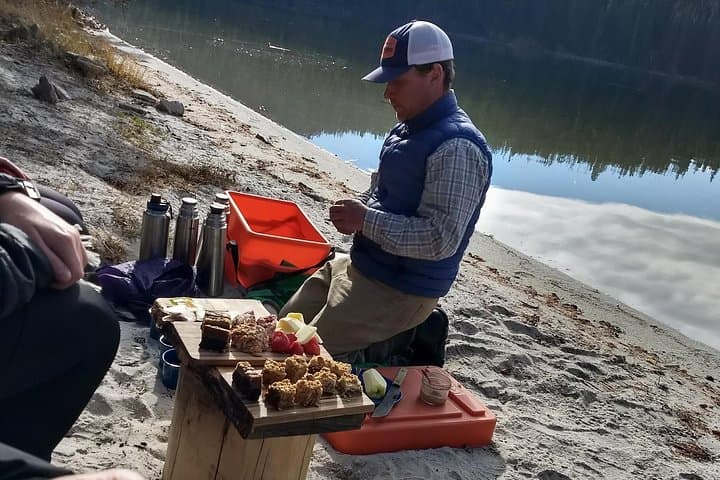 Pyramid Lake Cedar Canoe Tour — Guided Paddle in Jasper National Park photo 3
