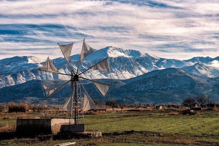 Knossos Palace & Lasithi Plateau Day Tour from Heraklion