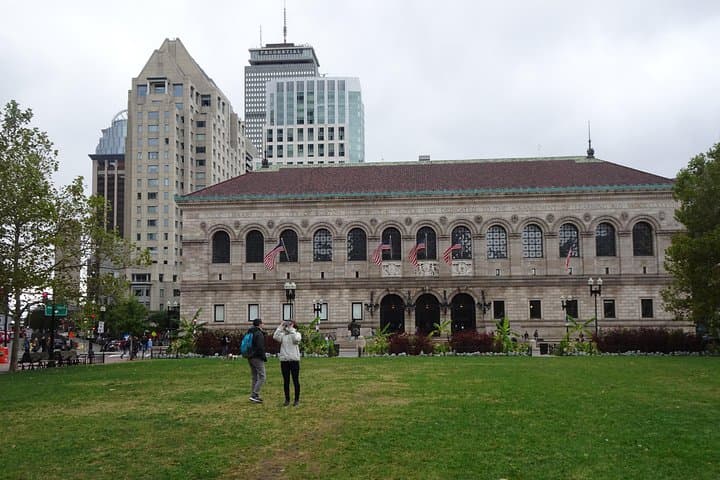 Boston Back Bay Self-Guided Walking Tour & Scavenger Hunt photo 4