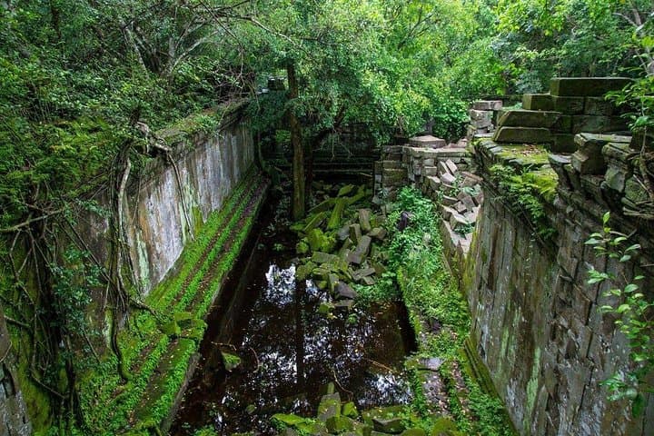 Phnom Kulen & Beng Mealea: Waterfalls, 1000 Lingas and a Jungle Temple Day Tour photo 5