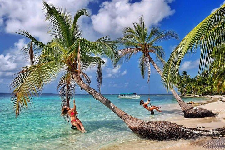 Perro Chico Island Escape: Overnight Cabana & Snorkel Adventure in San Blas