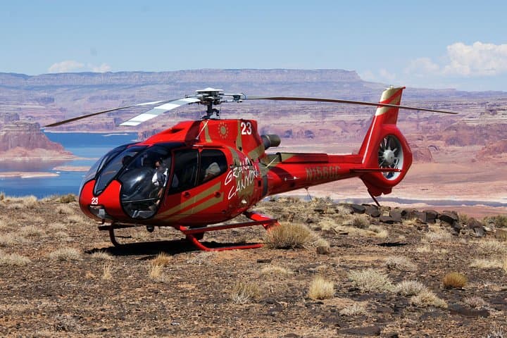 Grand Canyon West Helicopter Descent and Skywalk Tour from Las Vegas photo 3