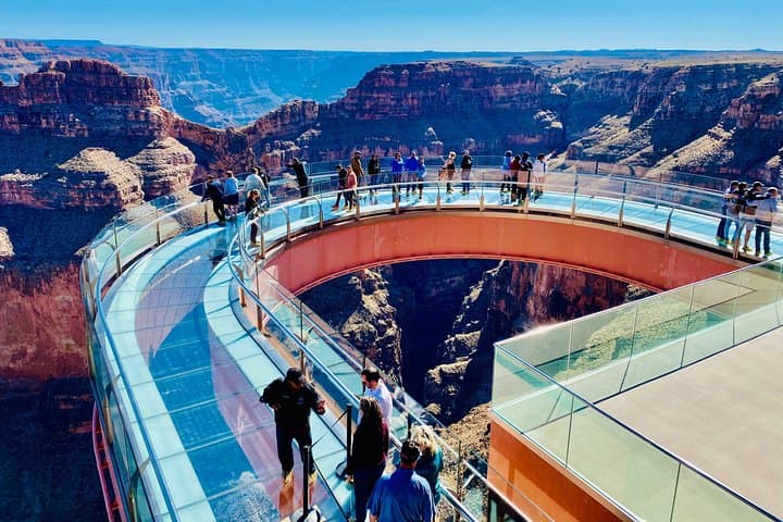 Grand Canyon West Skywalk & Hoover Dam Day Tour from Las Vegas (Spanish Guide) photo 3