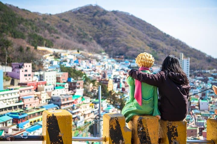 Busan Day Tour: Gamcheon Cultural Village, Songdo Skywalk & Jagalchi Markets