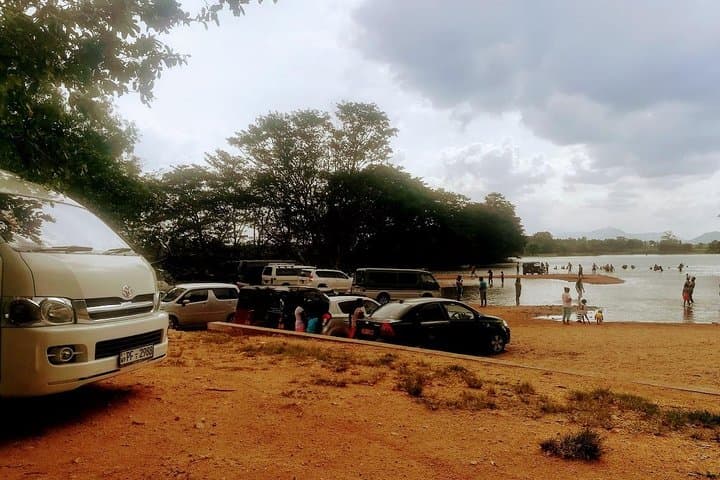Sri Lanka Car Rental with Driver: Daily Private Cars, Vans & Minibuses for Flexible Touring photo 4