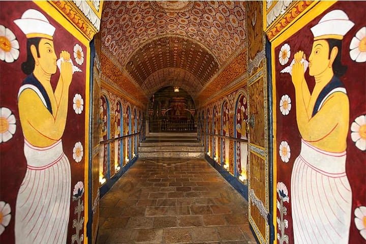 7-Day Sri Lanka Classic Tour: Sigiriya, Kandy, Kitulgala Rafting & Southern Beaches photo 5