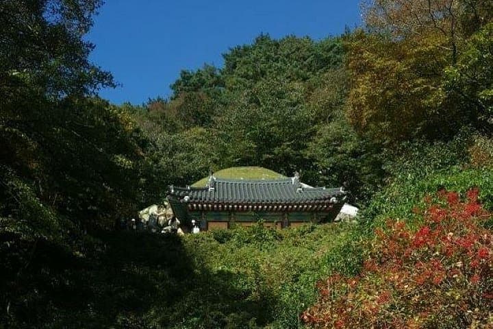 Gyeongju Silla Dynasty 2-Day Private Tour: Ancient Capital & Bomun Lake photo 4