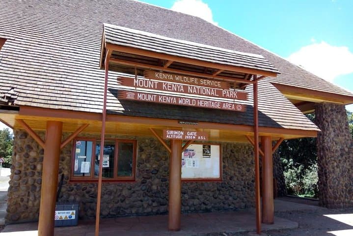 4-Day Mount Kenya Climb via Sirimon Route — Summit Point Lenana with a Local Guide