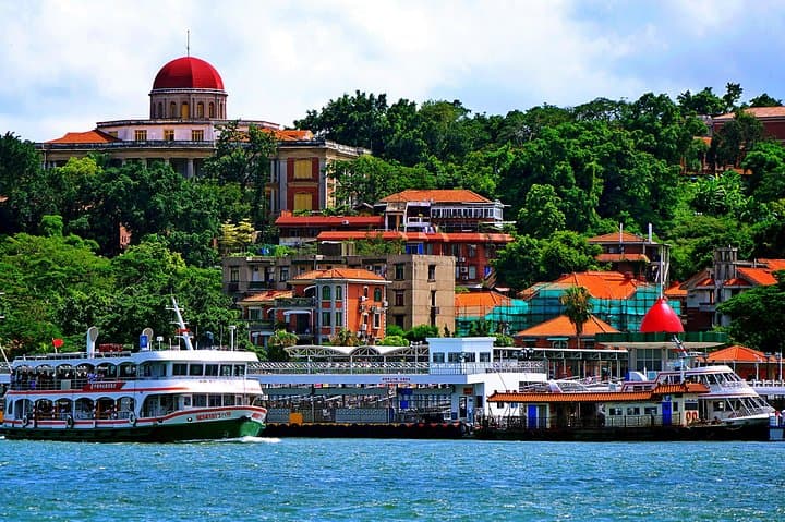 Half-Day Xiamen Private Tour — Gulangyu Island & Classical Garden Experience