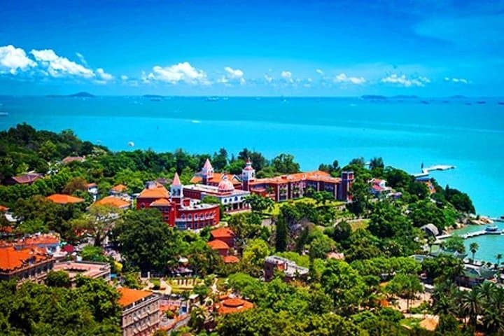 Half-Day Xiamen Private Tour — Gulangyu Island & Classical Garden Experience photo 5