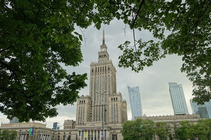 Discover Warsaw’s Gardens: 3-Hour Local Green Walk Through Łazienki & BUW photo 4