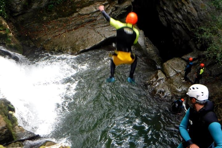 Canyoning Furon Bas Vercors Grenoble — Beginner-Friendly 3-Hour Descent photo 5