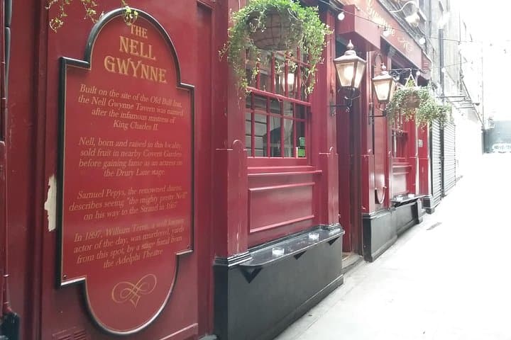 Private Pub Tour of Central London: Historic Pubs & Guided Tasting photo 5