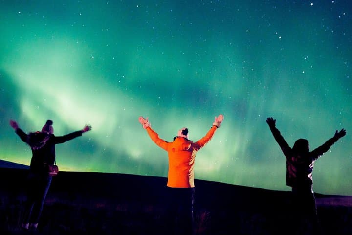 Northern Lights Bus Tour from Reykjavik — Hot Chocolate & Aurora Chase photo 5