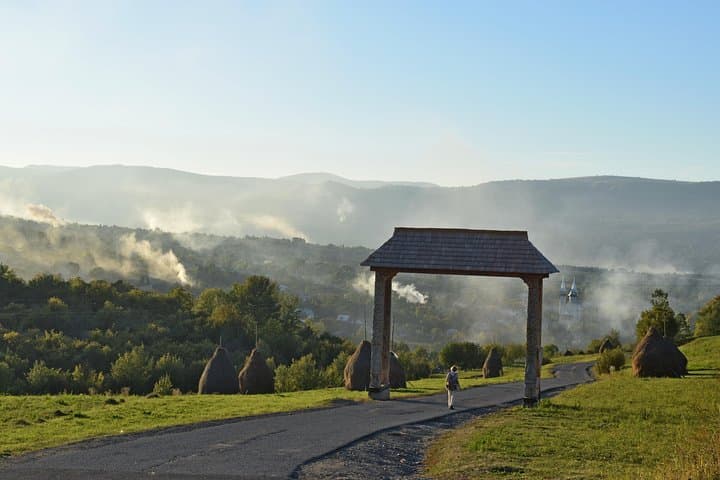 Scenic Romania 8-Day Tour from Budapest: Castles, Carpathians & UNESCO Monuments photo 5