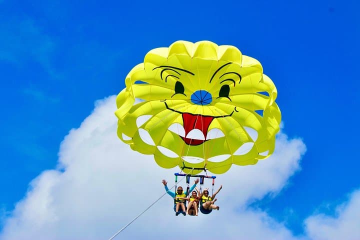 Soar Above Palm Beach: Parasailing Over Aruba's Turquoise Coast