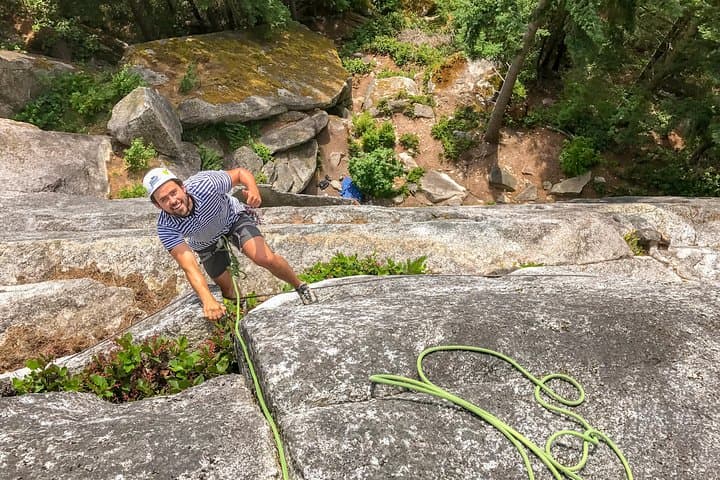 Private Squamish Rock Climbing: Guided Single-Pitch Routes on Granite Monoliths photo 3