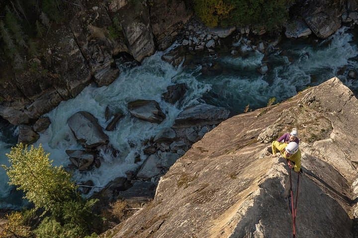 Private Squamish Rock Climbing: Guided Single-Pitch Routes on Granite Monoliths photo 2