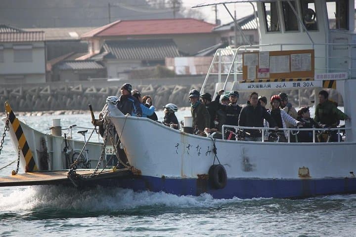 Slow Brompton Cycling Along Naruto Seaside: Whirlpools, Ferry & Oyster Coast photo 5