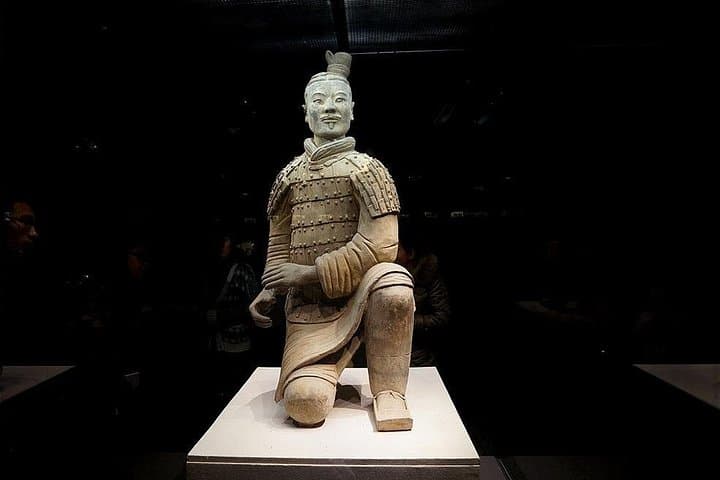Bullet Train from Chengdu to Xi'an: Terracotta Warriors & City Wall Day Trip photo 3