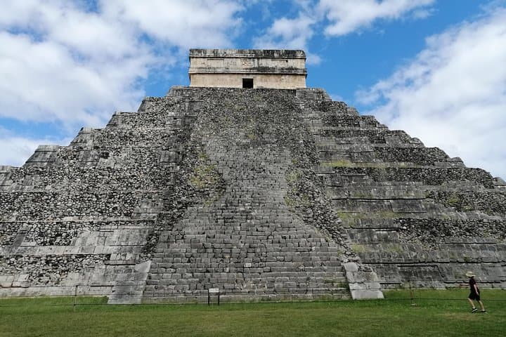 Chichén Itzá Early-Morning Private Tour: Ik-Kil Cenote & Valladolid photo 5