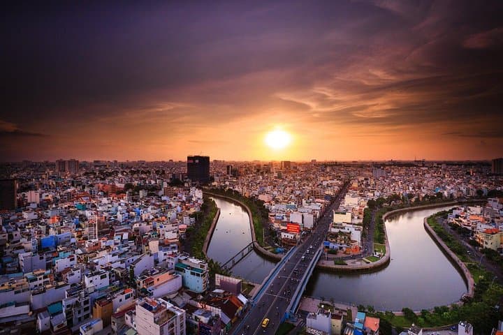 9-Day Vietnam Beach Holiday: Hanoi, Halong Bay & Mui Ne Adventure photo 3