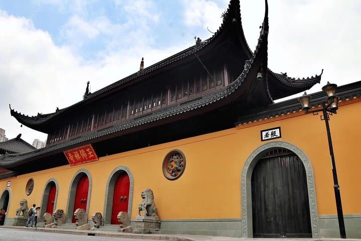 7-Day Private Shanghai, Suzhou and Hangzhou Highlights: Bullet Train City Tour photo 2