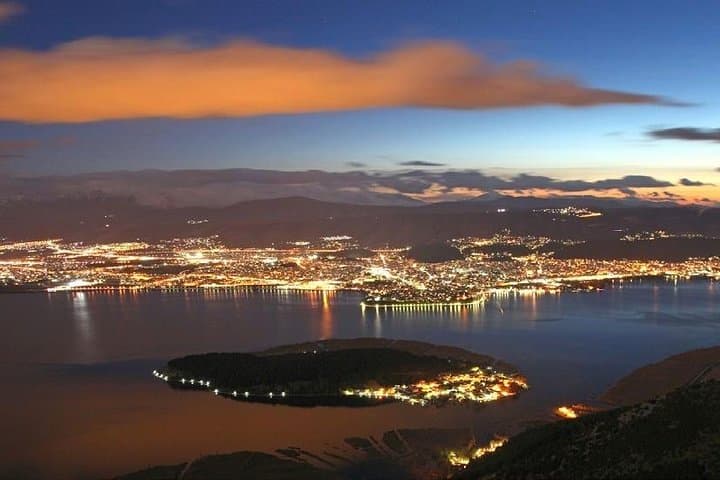 Explore Ioannina and Lake Pamvotis: Half-Day Cultural Lakeside Tour