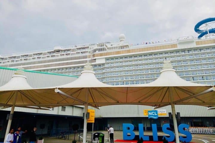Southampton to Heathrow Express Shuttle: Cruise Terminal Transfers & Hotel Drop-Offs photo 3