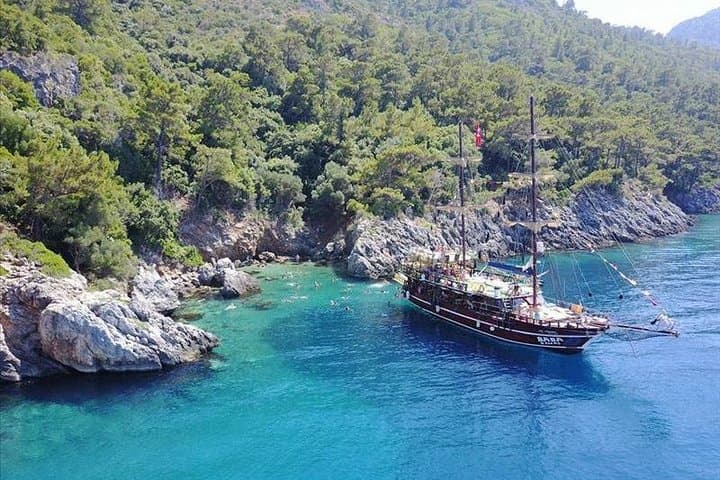 Kusadasi Boat Trip: Bays, Snorkeling & Views to Samos photo 4