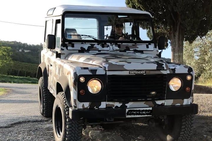 Private Tuscan Wine Safari — Off‑Road Land Rover Tour & Lunch in Chianti photo 2