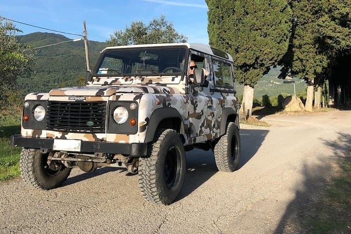 Private Tuscan Wine Safari — Off‑Road Land Rover Tour & Lunch in Chianti