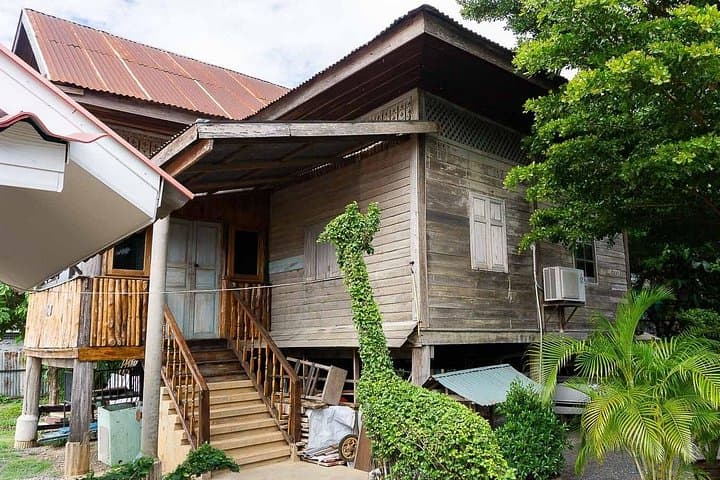 Kanchanaburi Full-Day Trek: Tham Than Lod Cave, Waterfall & River Kwai Private Tour photo 4