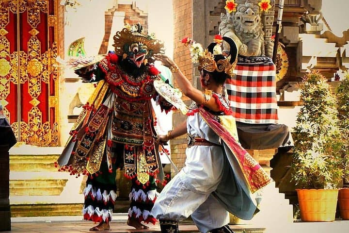 one-day-bali-highlights-ubud-monkey-forest-tirta-empul-and-waterfall photo 4